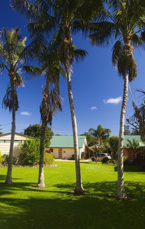 Poinciana Cottages Burnt Pine Exterior photo